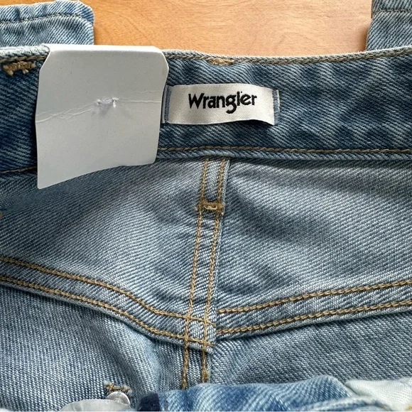 NWT Wrangler Body Bespoke Retro Patch Jeans Size 28